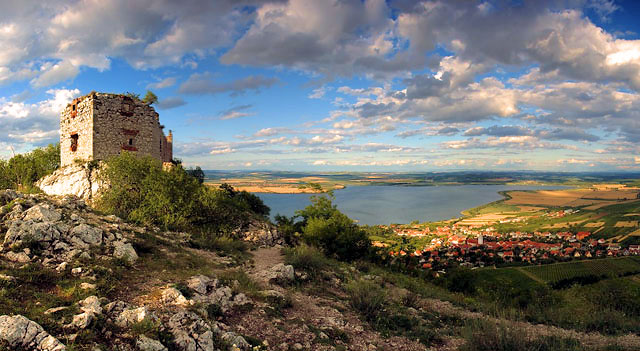Pálava - The Girls Castle